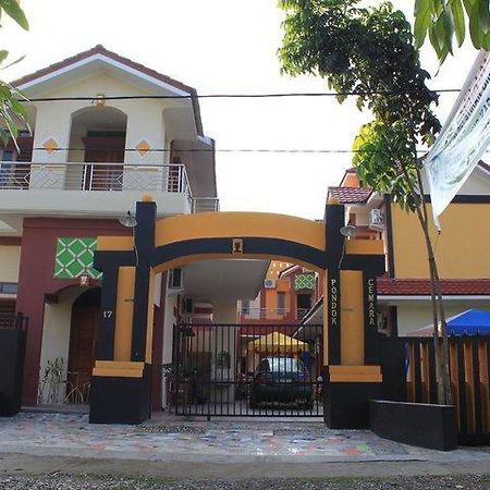 Pondok Cemara Hotel Medan Kültér fotó