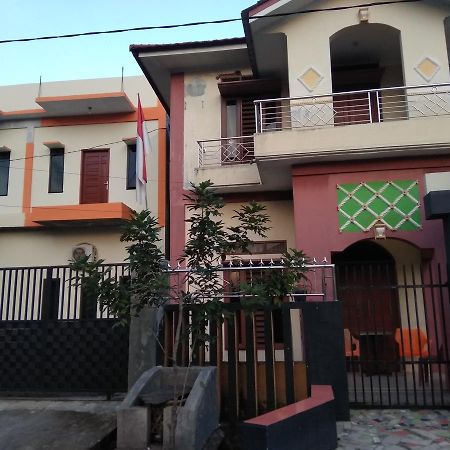 Pondok Cemara Hotel Medan Kültér fotó