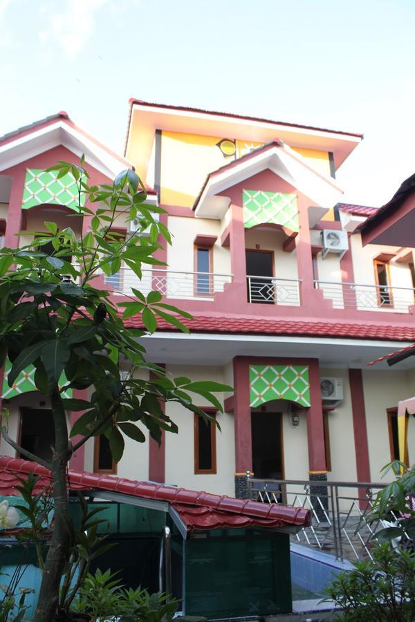 Pondok Cemara Hotel Medan Kültér fotó