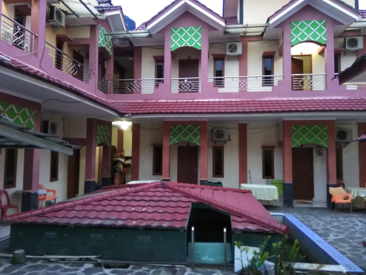 Pondok Cemara Hotel Medan Kültér fotó