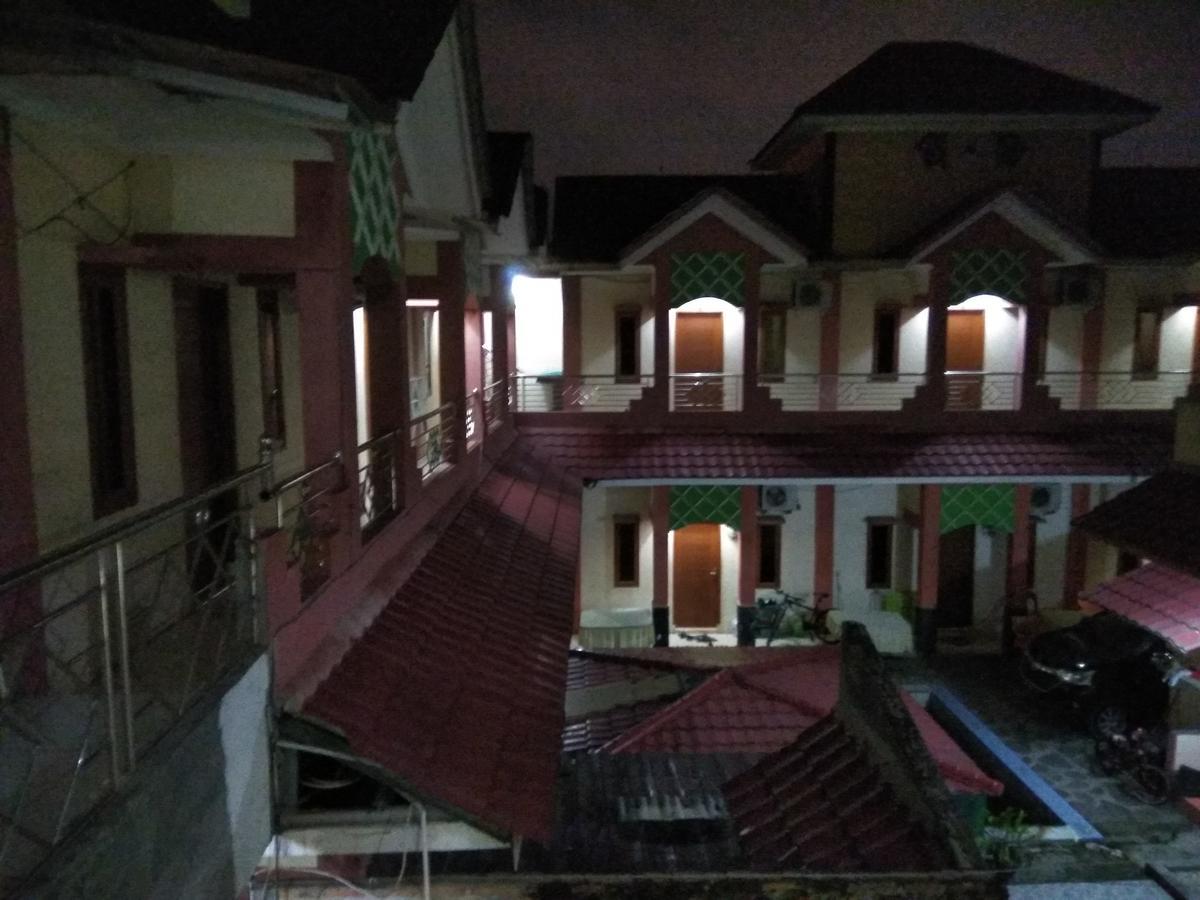Pondok Cemara Hotel Medan Kültér fotó