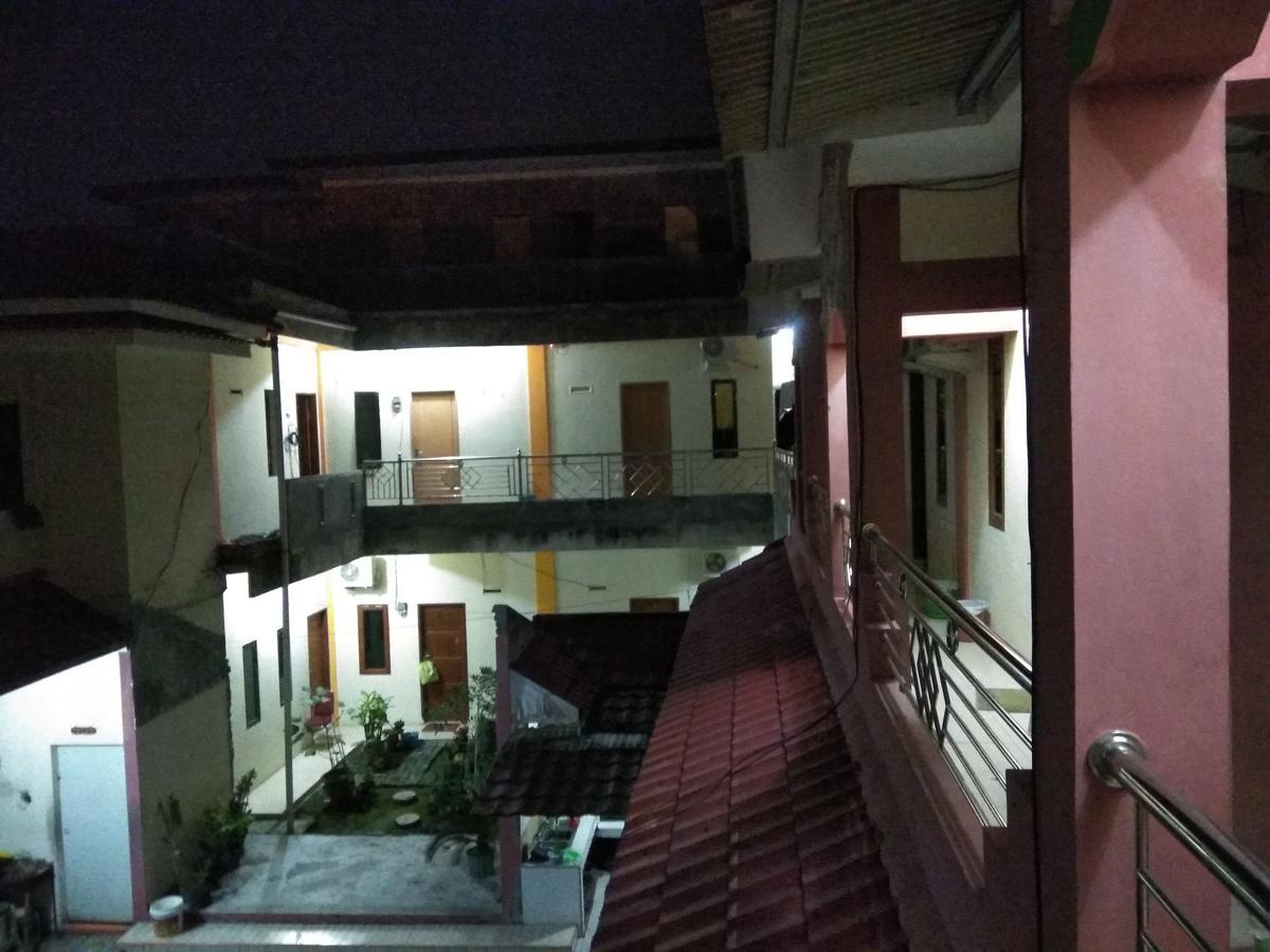 Pondok Cemara Hotel Medan Kültér fotó